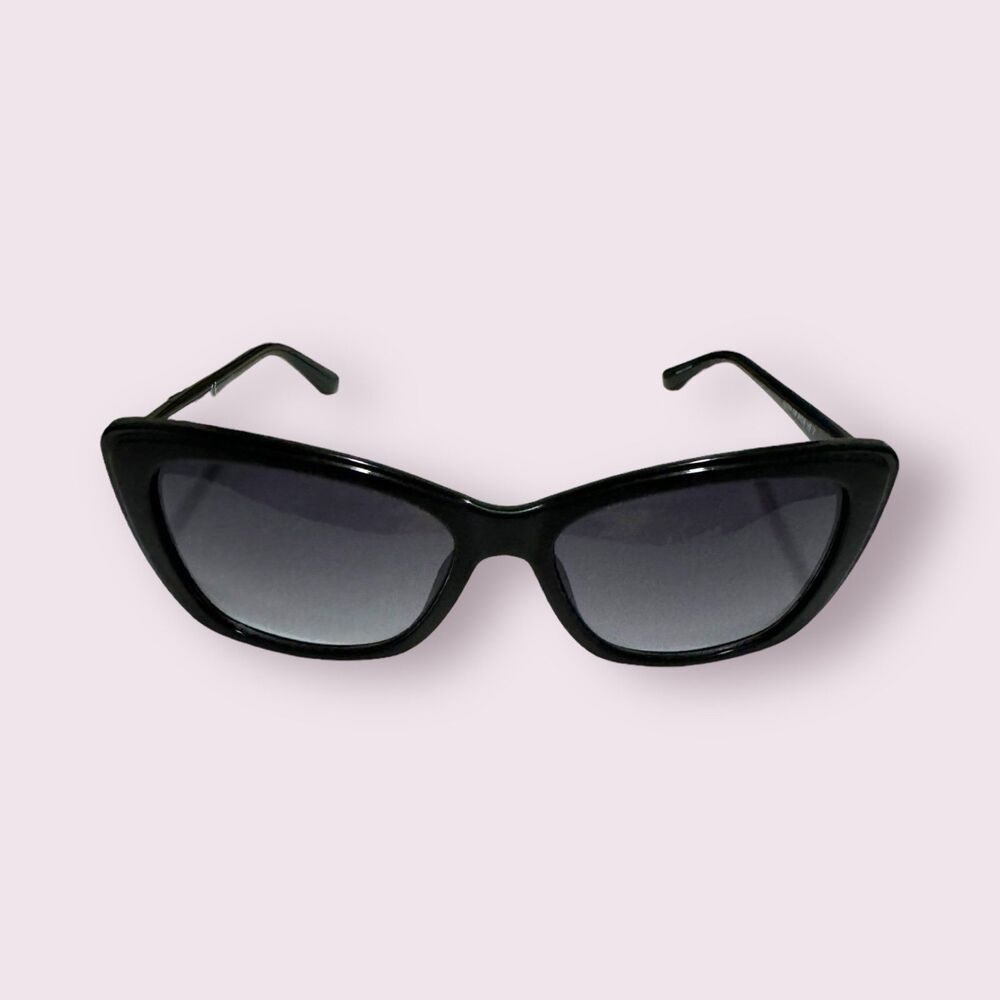 Guess‎ Cat Eye Smoke/Black Sunglasses